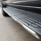 GGB Bearing Solutions for Electric Side Steps on SUVs and Truck Applications